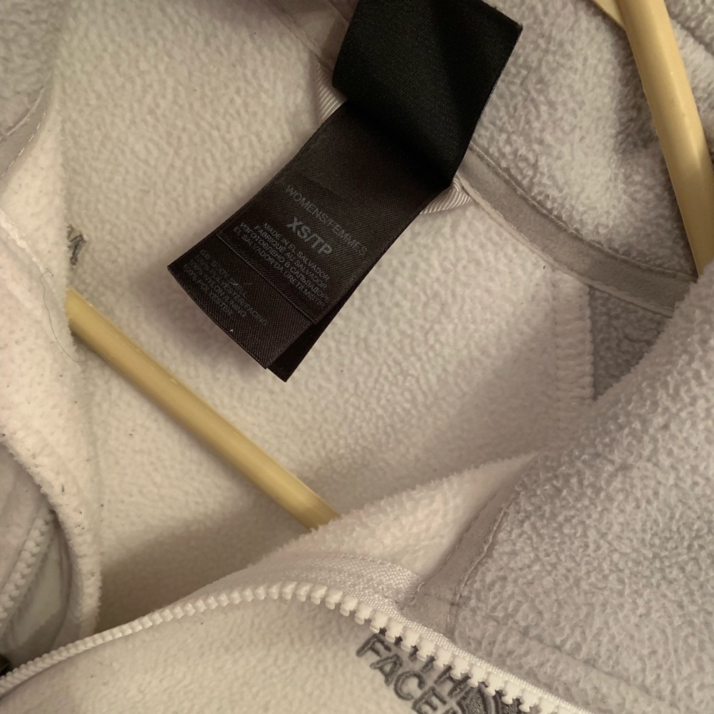 🦋 North Face Jacket 🦋 - Picture 4 of 4